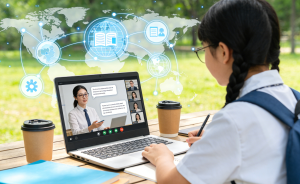 国际网课卡到崩溃?轻蜂加速器的救场让学习不卡壳!